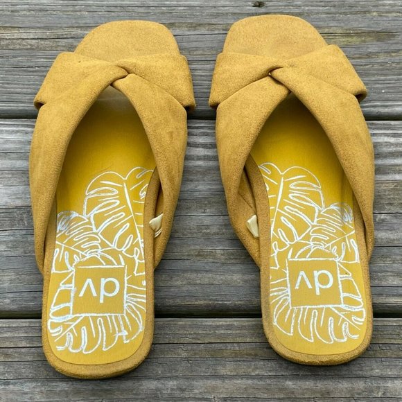 Dolce Vita Women Sandal Yellow Suede Flat Ladies Shoes Size 8 - Picture 5 of 12